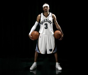 开云体育中国-当蓝鹰翱翔于黄金世代之上，库尔图瓦一夫当关，定义门将的终极价值