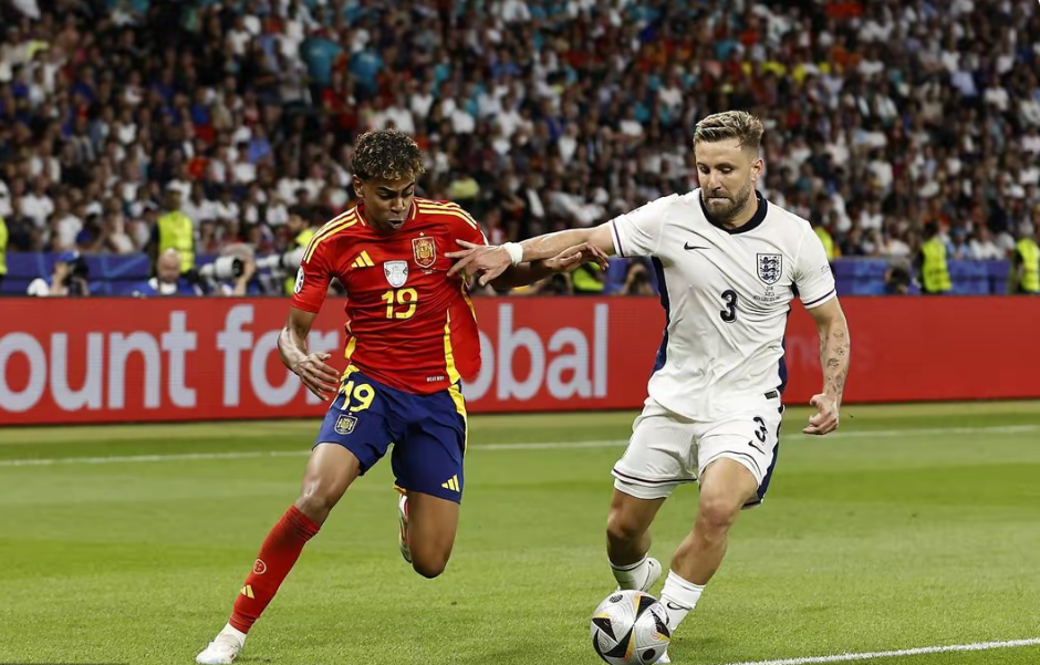 英格兰完胜奥地利，卡瓦哈尔关键制胜