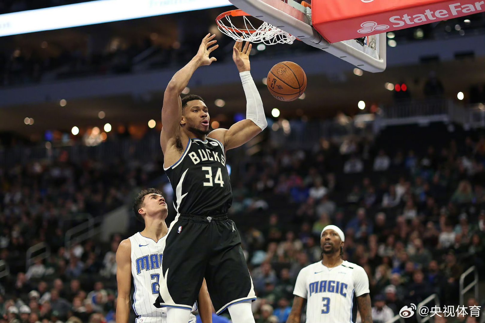 雄鹿队大比分胜出,全队实力有所提升 雄鹿队大比分胜出,全队实力有所提升