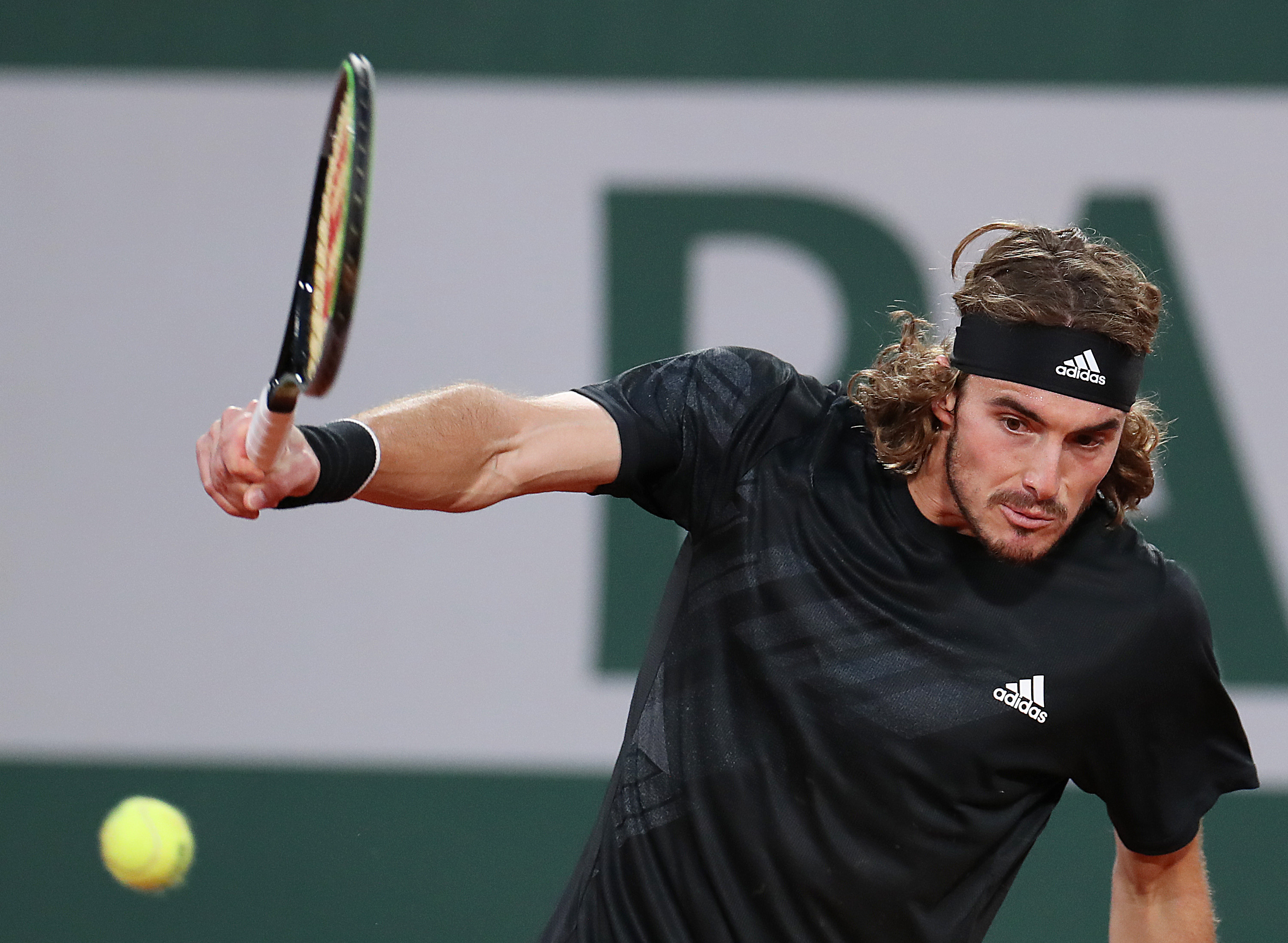 温网轻取ATP总决赛,西西帕斯关键制胜 温网轻取ATP总决赛,西西帕斯关键制胜