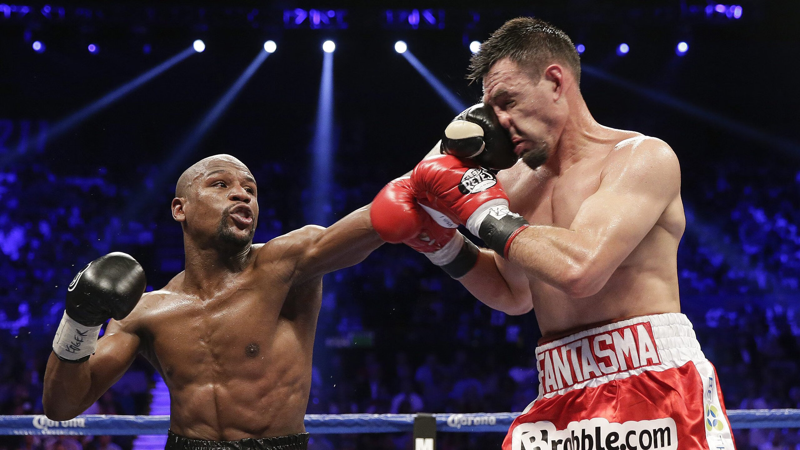 舞台越大，光芒越盛，F1新赛季揭幕战之夜与梅西的传奇定律