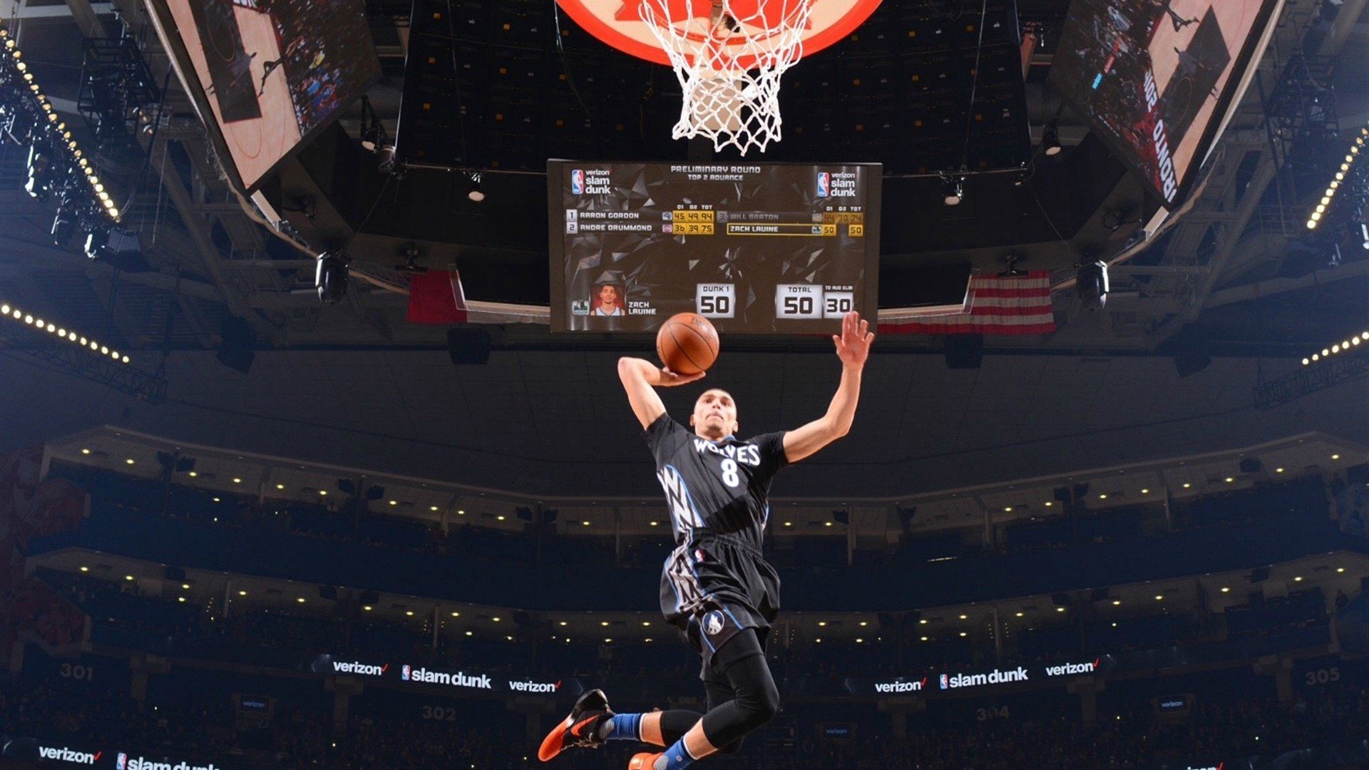 利雅得之夜，迪亚斯独舞点亮H组，波兰力克秘鲁抢占2026世界杯先机